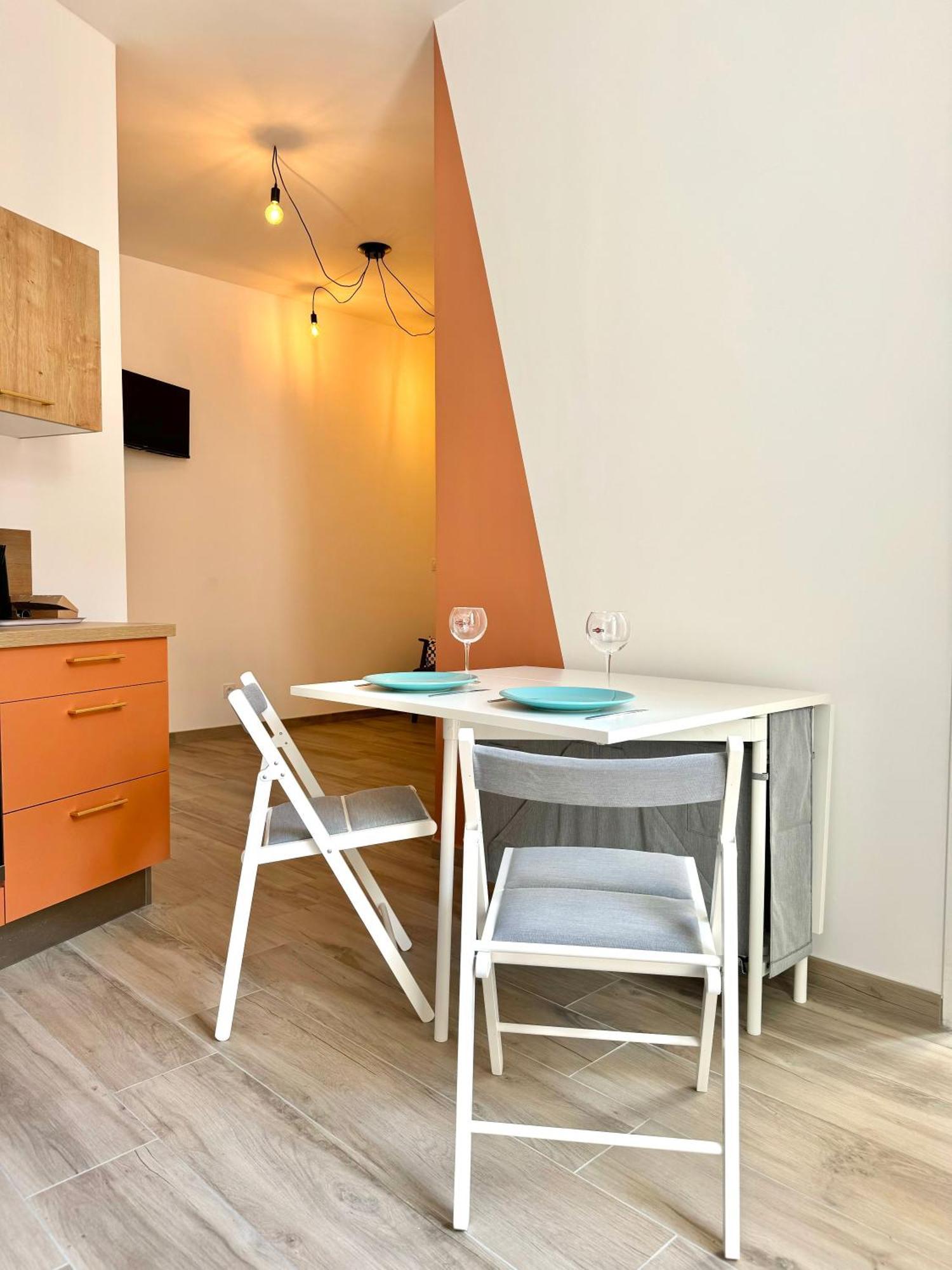 Appartement Secteur Gare Et Place De La Comedie, Wifi & Climatisation มงต์เปอลิเยร์ ภายนอก รูปภาพ