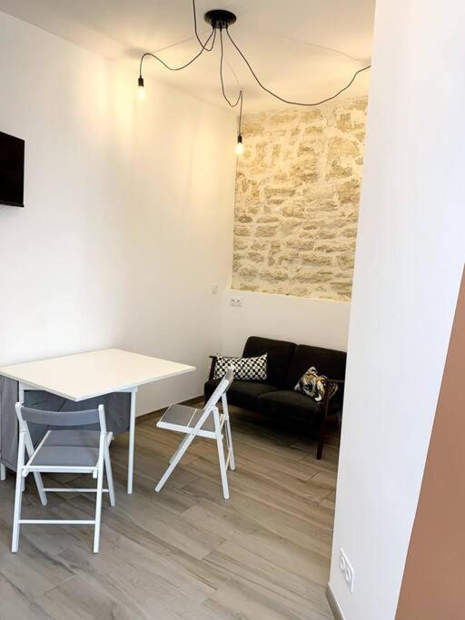 Appartement Secteur Gare Et Place De La Comedie, Wifi & Climatisation มงต์เปอลิเยร์ ภายนอก รูปภาพ